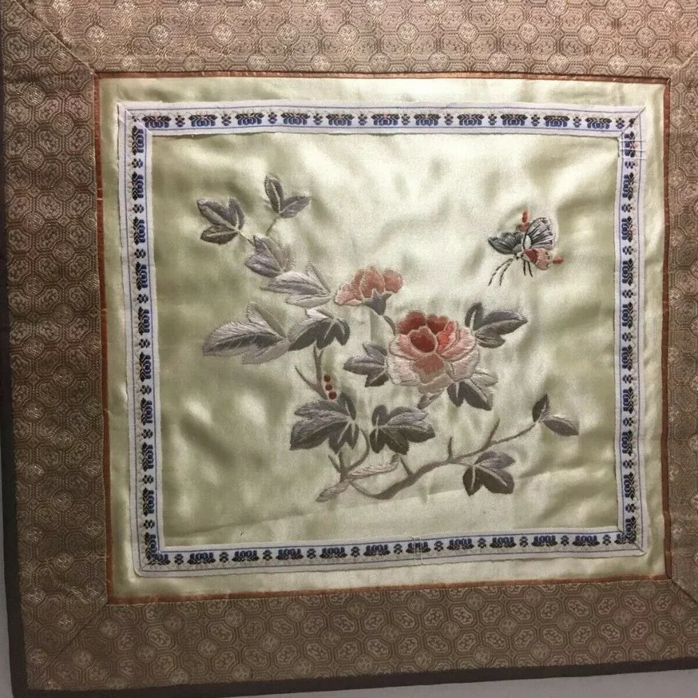 Vintage‎ framed Wall Art Asian Embroidered Silk  panel